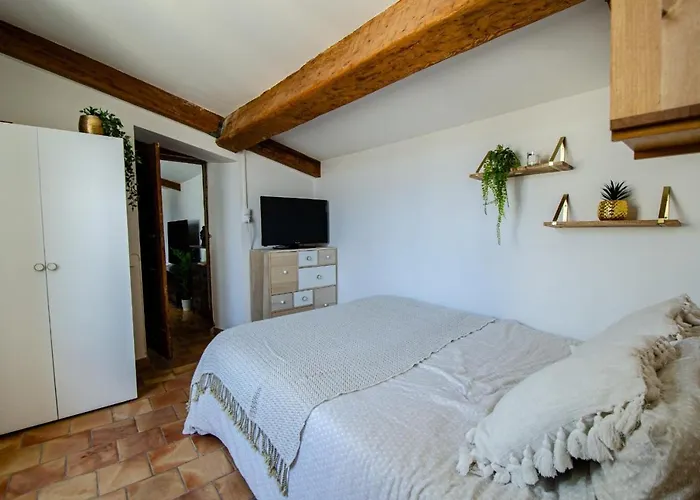 T2 Au Coeur D'ajaccio - Parking & Ac Apartmán Ajaccio (Corsica)